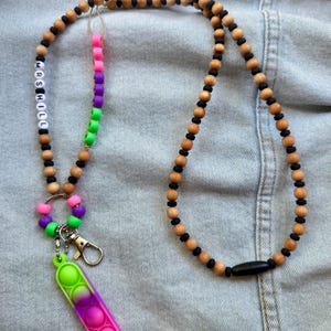 Sandalwood Lanyard Fidget: Anxiety Relief Sensory Tool, Customizable