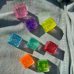 Squish Cube - Fidget Keychain