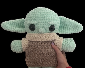 Baby Yoda/Grogu Crochet Pattern