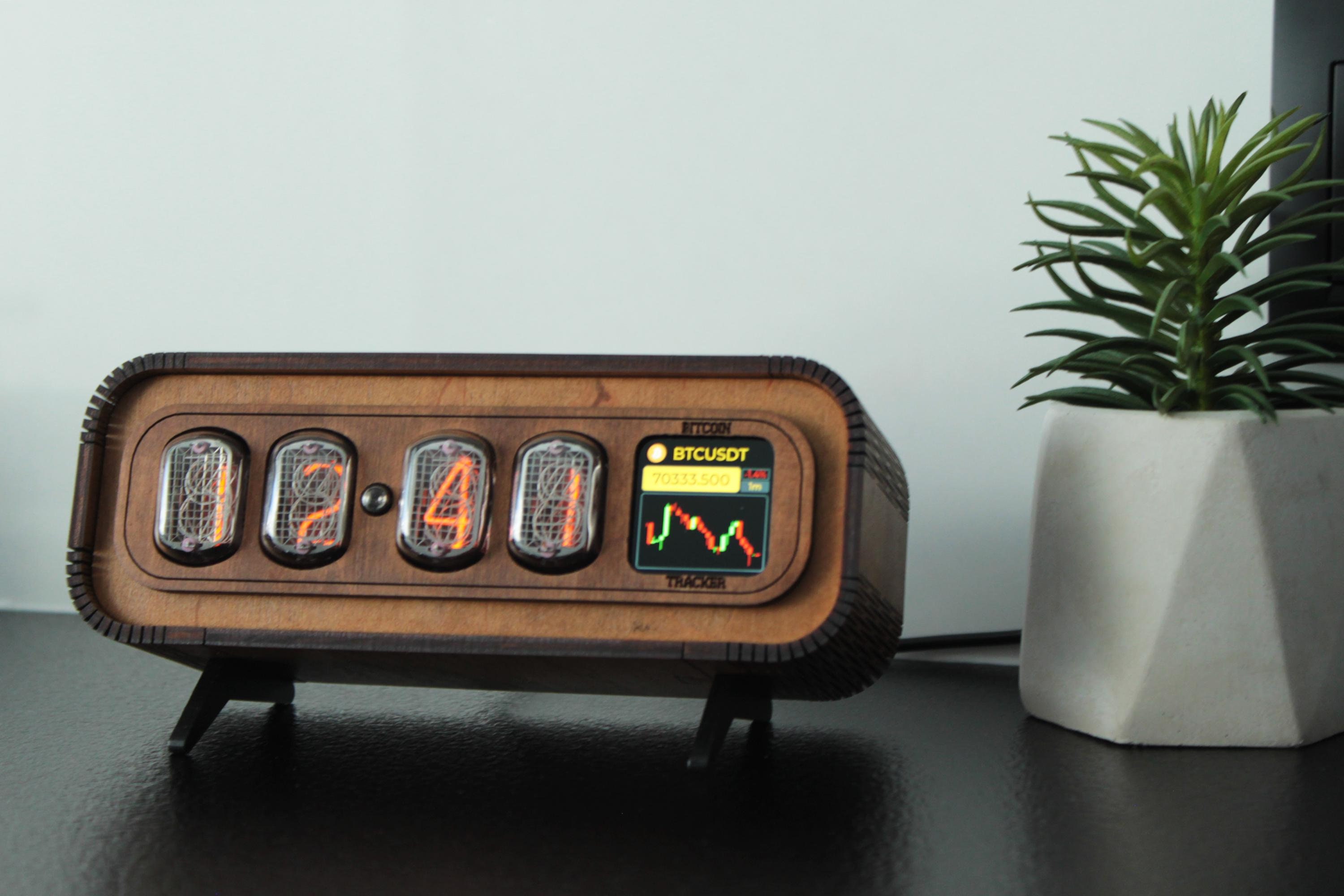 オークニキシー管時計：ビットコイントラッカー、天気、写真表示 - Etsy 日本