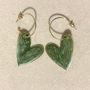 ピアス Monday Edition _ Baby Heart Green Earrings Green Heart Earrings - Etsy