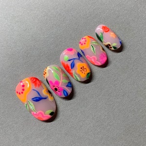 Floral Press On Nails