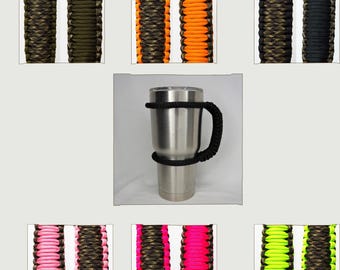Handgemaakt universeel paracord-bekerhandvat - camouflagepatroon en de kleur naar keuze Past op de meeste merken bekers en bekers van 16 oz tot 40 oz -