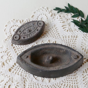 Antique Peare Sad Iron: Cast Iron Vintage Doorstop Paperweight