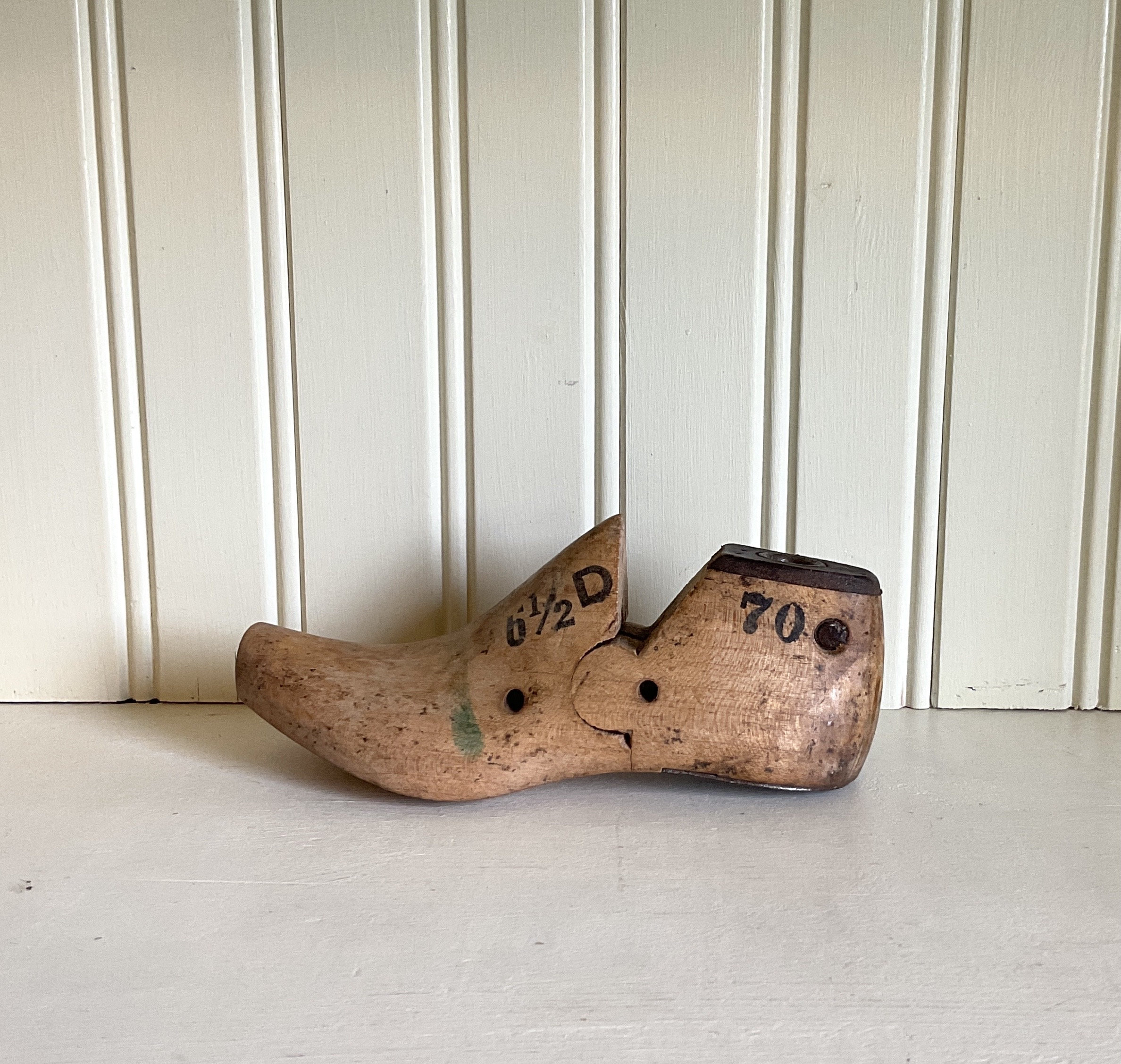 Vintage antique DEMODE shoe mold Discover 15 Shoe mold art and