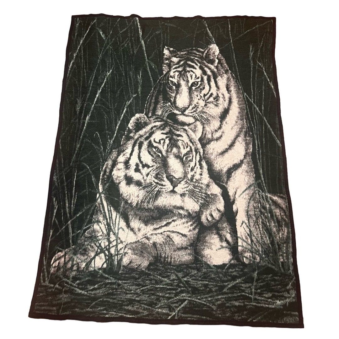 Biederlack Acrylic Throw Blanket Tiger Cubs in Green Grass 54X72 Made