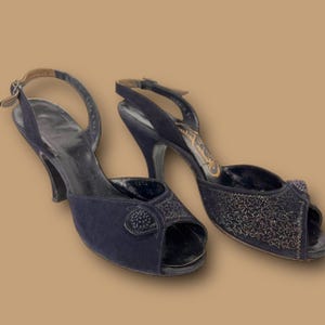 Vintage Windsor Fashions Navy Peep Toe Heels: 1940s-50s Slingbacks, Size 6.5
