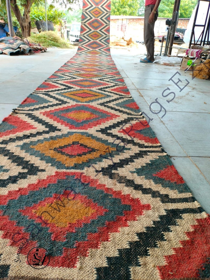 Kilim runner alfombra de yute de lana tejida a mano alfombra Kilim Dhurrie hecha a mano, motivos orientales tradicionales indios geométricos turcos decoración del hogar imagen 1