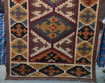 Handwoven Wool Jute Kilim Rug: Geometric Dhurrie Design