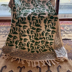 Green Leaf Pattern Woven Throw Blanket | Sage Botanical Block Print Blanket with Tassels | Boho Sofa Cover | Cozy Cotton Armchair Throw