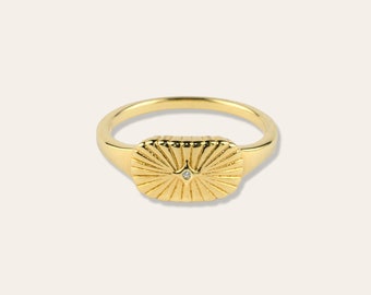 SOPHIA SIGNET 18K Real Gold Vermeil Ring - Jalcyon Jewellery