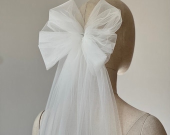 Tulle Bow, Bridal Hair Bow,Bow Veil,Bridal Hair Bow, Wedding Hair Bow, Ivory Bridal Bow, Wedding Veil with Bow, bride bow, bride accessories
