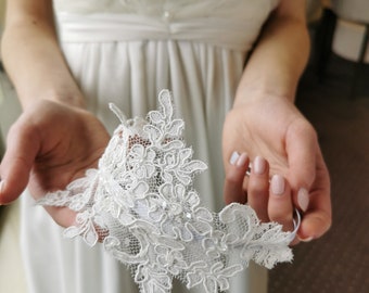 Ivory Wedding Headband,Ivory Beaded Lace Headband, Ivory Hair Band, Bridal Ivory Headband, Ivory Lace Head Piece, Side tiara