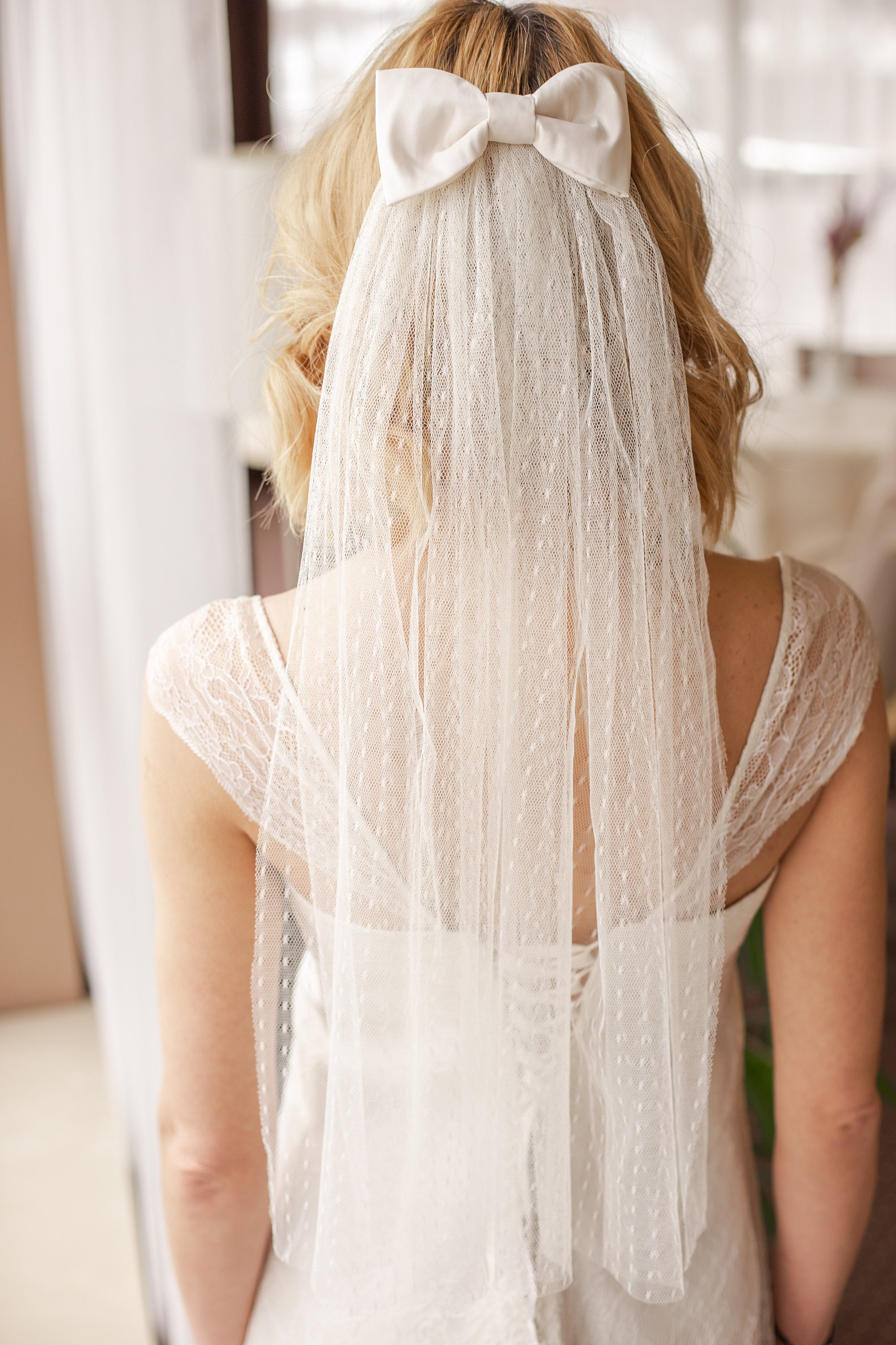 AnitaHiltonweddings Wedding Veil, Short Bridal Veil, Blush Veil, Vintage Style Veil, Elbow Length Veil, Bow Wedding Veil, Ivory Veil, Short Veil