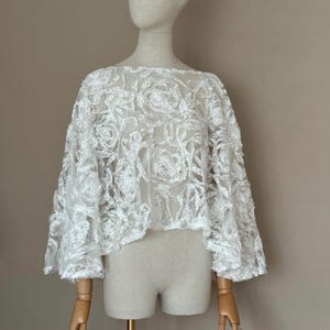 Wedding Cape | Wedding Cover | Wedding Bolero for the Bride | Wedding Sweater | Ivory Lace Wedding Cape |  Short lace cape |  Bridal cape