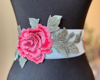 Cintura da sposa con toppe ricamate rosa, cintura da sposa bordeaux, cintura da sposa floreale ricamata, Flower Girl Sash, Bridal, Bridesmaid Sash