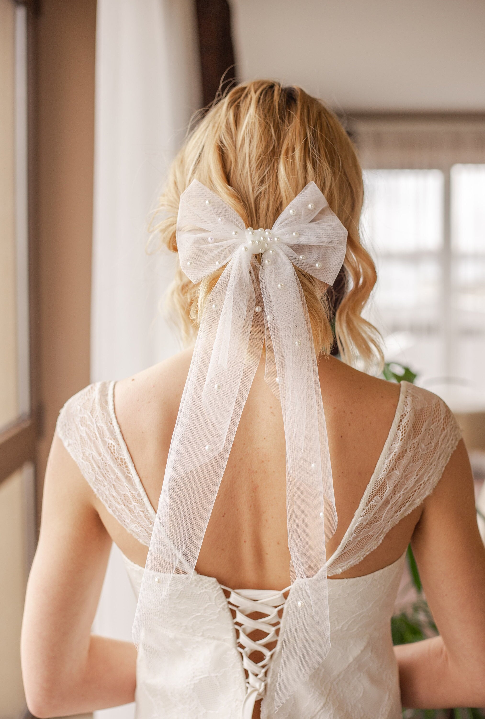 Pearl Bridal Hair Bow. Alternative Veil, Wedding Bow, Tulle Pearl Veil,  Bride Veil Bow, Clip Hair Bow, Wedding Accessories Bride 