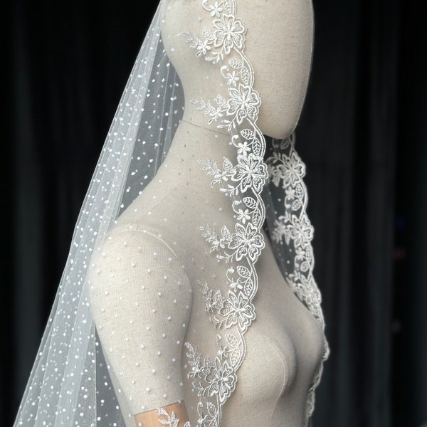 Dotted Tulle Veil. Polka Dot Veil. Mantilla Veil. Vintage Inspired Lace Veil. Polka dot Veil. Ballet Veil