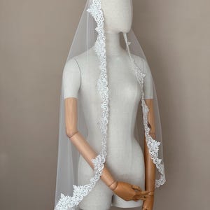 Ivory Bridal Mantilla Veil, Mantilla Lace Veil, Lace Wedding Veil Fingertip, Rose Lace Veil, Veil, Bridal Lace Veil, Bridal Veil, Ivory veil