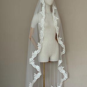 Lace Mantilla Wedding Veil, Ivory Bridal Veil, French Tulle Fingertip Veil, Rose Lace Edge, Romantic Wedding Veil