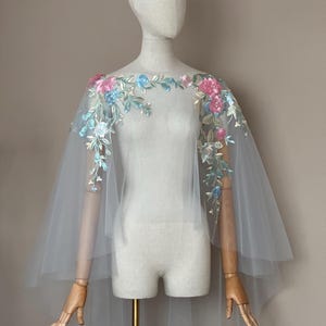Ceremony covering, Boho bridal capelet, 3D Flowers cape veil, Shoulder cape Veil, Floral cape veil, leaves bridal cape, Flower wedding veil