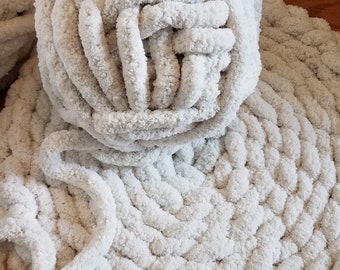 Chunky Crocheted Chenille Pet Bed -Ivory