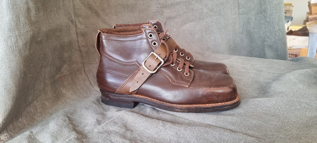 deadstock football boots