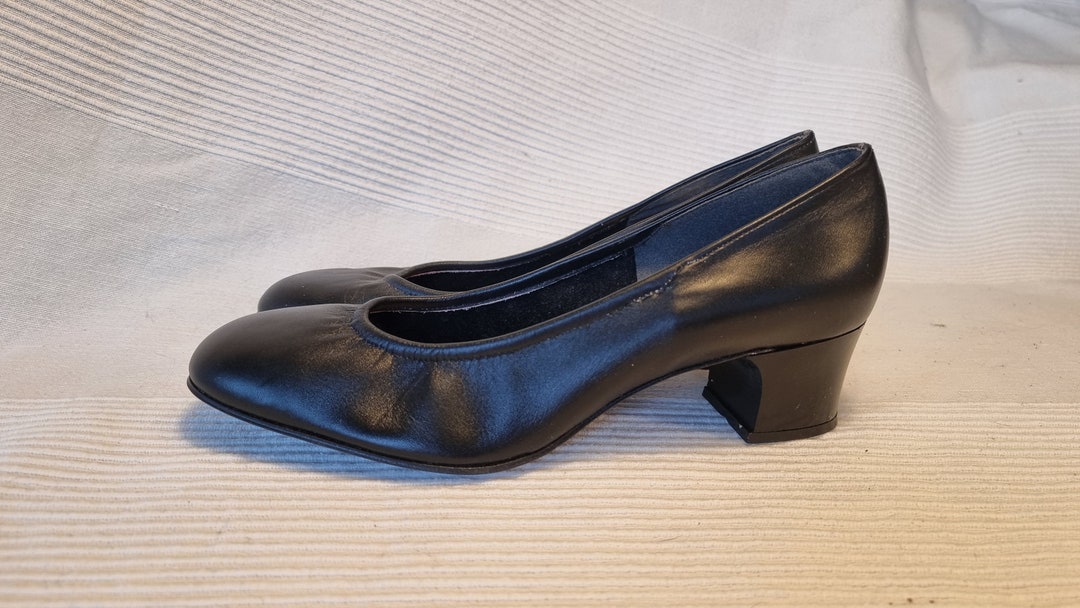 60s Pumps in Black or Brown Available in Sizes UK Between 4.5 to 7 - Etsy