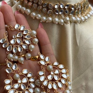 Stunning Indian/Punjabi Bollywood kundan jewellery set. Ethnic Indian/Punjabi kundan sets available in Gold with variety of colours
