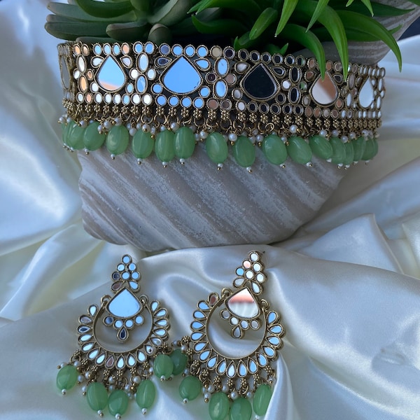 Indian Punjabi Bollywood style sheesha/mirror jewellery set includes necklace, earrings and tikka