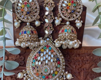 Gorgeous Indian Punjabi Bollywood choker jewellery set includes choker necklace,earrings and tikka set