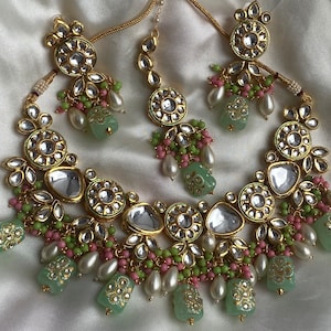 Stunning Indian Bollywood back Meenakari heavy Kundan jewellery set includes necklace and earrings