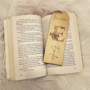 Custom wooden bookmark