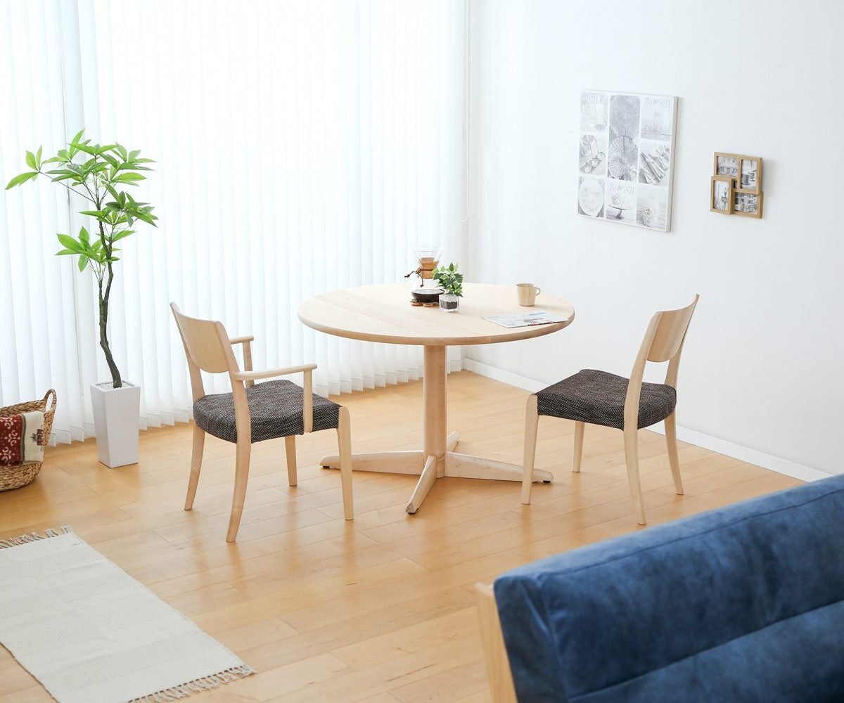 Japanische Möbel mit Esstisch Kreis Einbein | Etsy