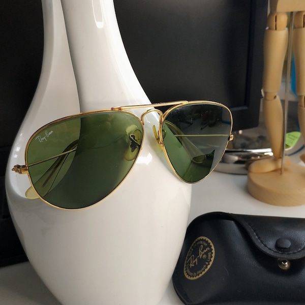 Ray-Ban Sunglasses B&L Vintage Classic Aviator model Gold plated frame Green Lens RB Made in U.S.A Collector Item