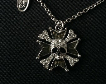 skull cross necklace