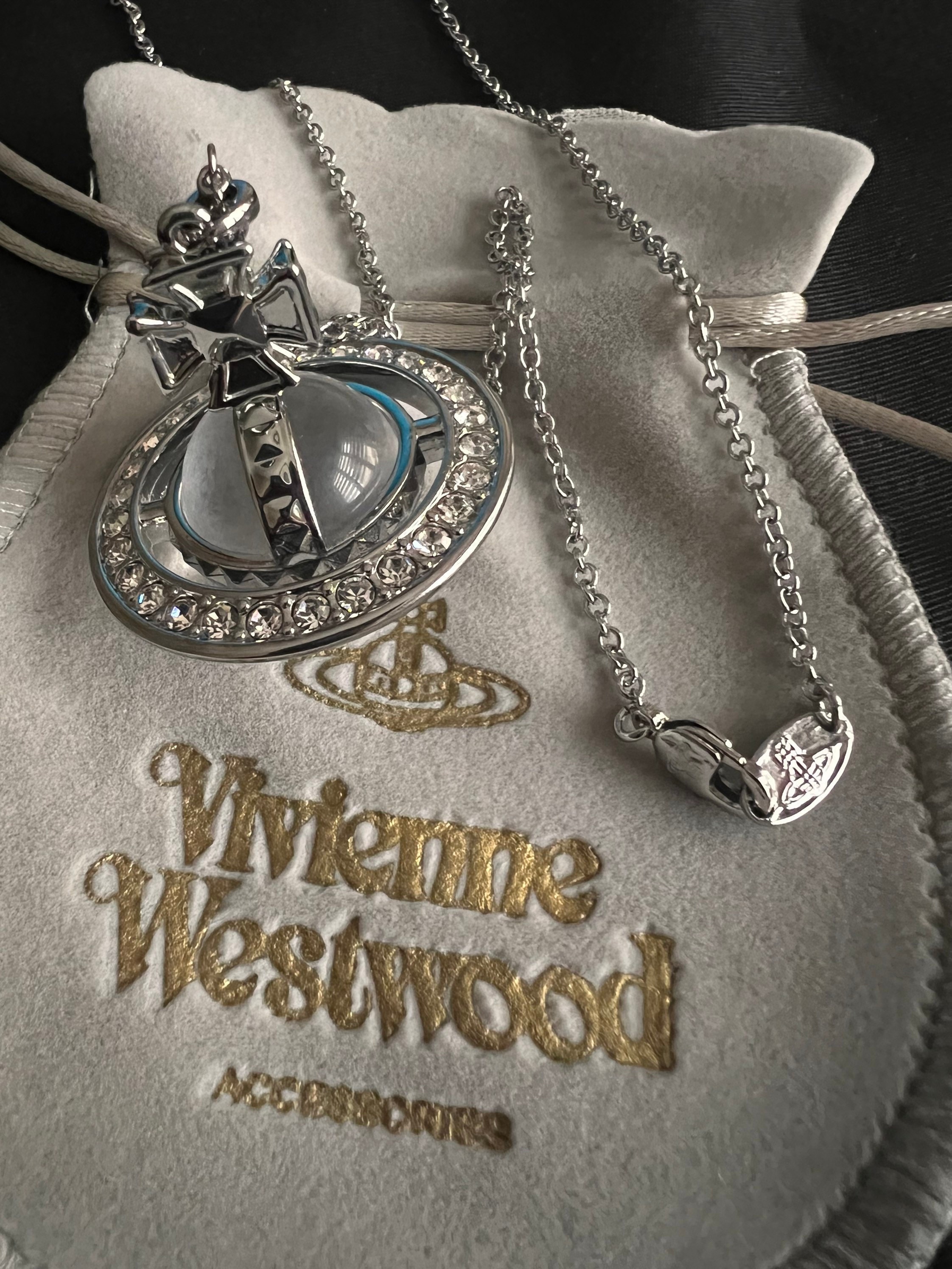 Vivienne Westwood Mayfair Large Orb Pendant Necklace | Jules B