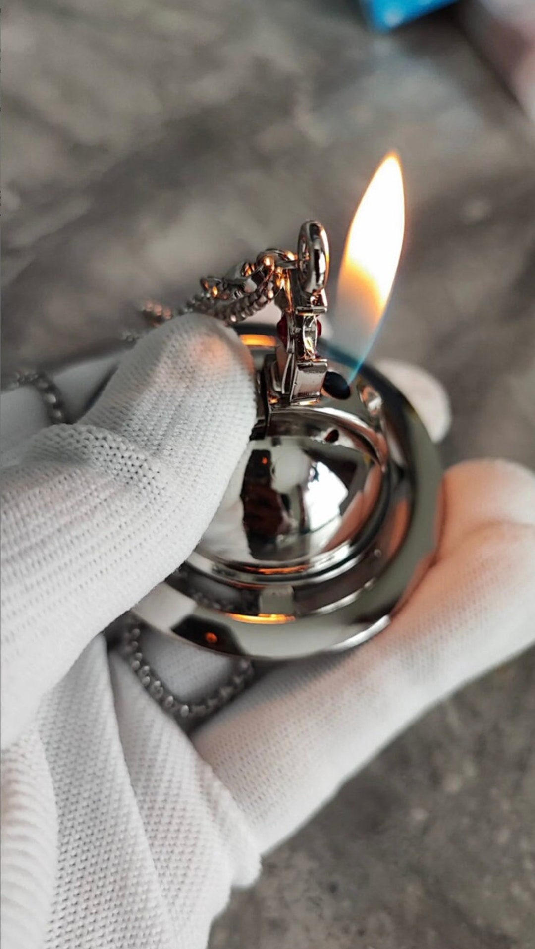 Vivienne Westwood orb lighter necklace🪐 | Vivienne, Vivienne westwood,  Lighted necklace