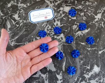 Royal cockade, Royal blue. Made in France (Blue Royalist Rosette) - Roi Soleil - Paris