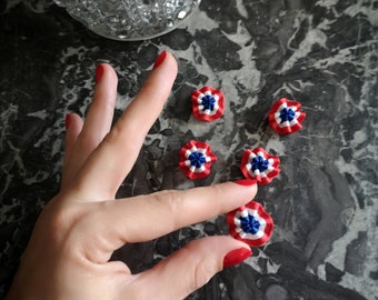 5 escarapelas tricolores francesas (2 cm/0,8 pulgadas) Fabricadas en Francia. (Revolución Francesa, Roseta Republicana, Los Miserables, Napoleón, Bastilla)