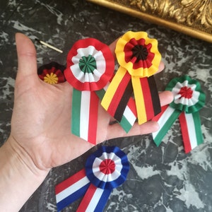 WORLD pin, country brooch (American cockade / USA - English - British - Lebanon - French - German - Hungarian - Italian - Belarusian