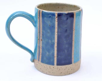 Blau gestreifte Tassen | Skandinavisches Graues Steingut | hand geworfen Becher | handgemachte Tassen | handbemalt | Küchentassen | 400ml