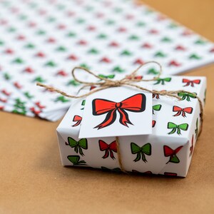 Red and Green Bow Gift Wrap | A1 Recyclable Wrapping Paper & Gift Tag Set