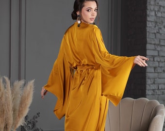 Vintage kimono robe Long silk robe Bridesmaid robes Black silk robe Gold kimono robe Dressing gown Bridesmaid gift