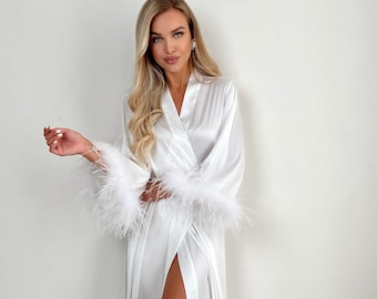 Bride robe with ostrich feathers / Bridal robe / Long white satin silk robe for wedding day / Wedding outfit