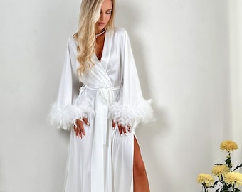 Bridal boudoir robe Bride robe for wedding day Silk kimono robe Wedding kimono robe White dressing gown Bridesmaid gift