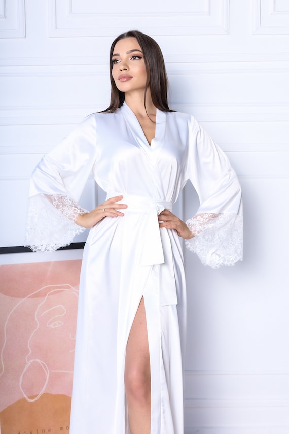 Trendy Feather Trim Robes With Feather Bridal Satin Bridesmaid Gifts Wedding  Bride to Be Robe Silk Dressing Gown With Fur Gift - AliExpress