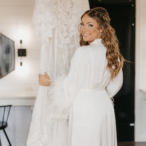 Bridal robe long White bridal feather robe Fairytale wedding robe Bridal dressing robe Maxi bridal robe  White robe for bride