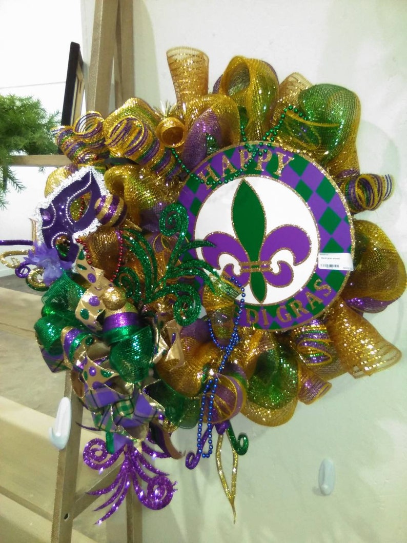 how to make a mardi gras door wreath