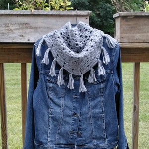Crochet Scarf with Tassels, Crochet Cowl, Crochet Scarf, Crochet Triangle Scarf, Crochet Wrap, Crochet Cowl with Fringe, Winter Cowl